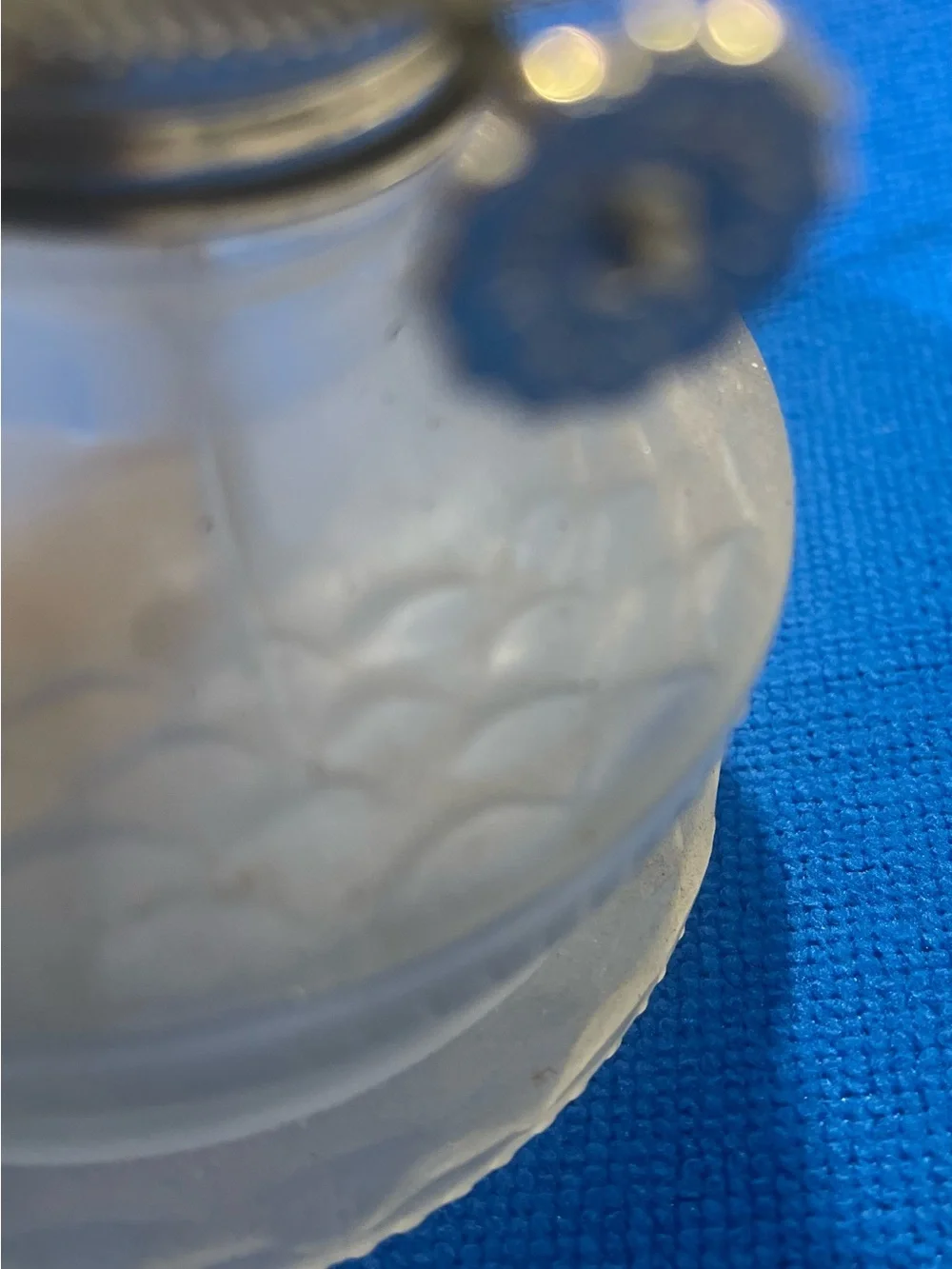 Antique Frosted Glass Oil Lantern With Wick Approx 4x5 Vintage Collectible